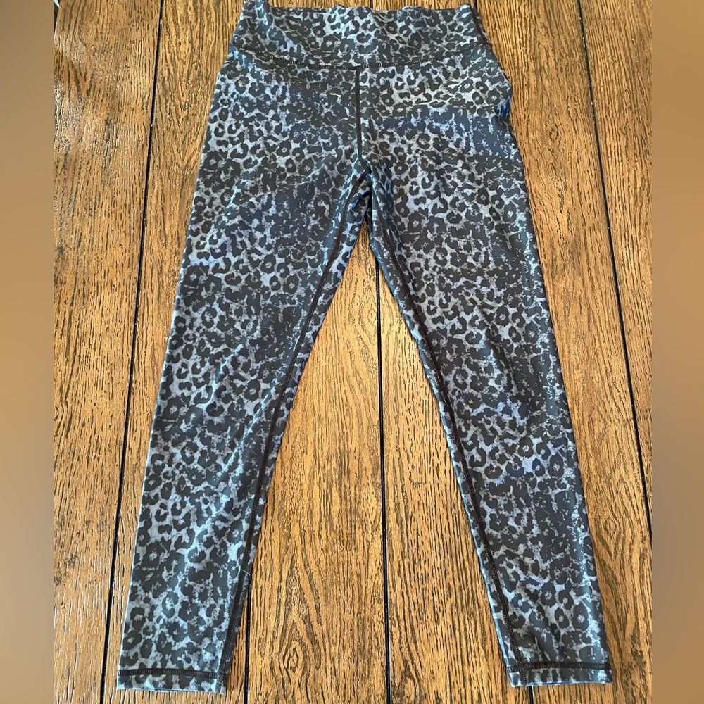 Women’s Zyia size 8-10 High Rise blue animal print leggings